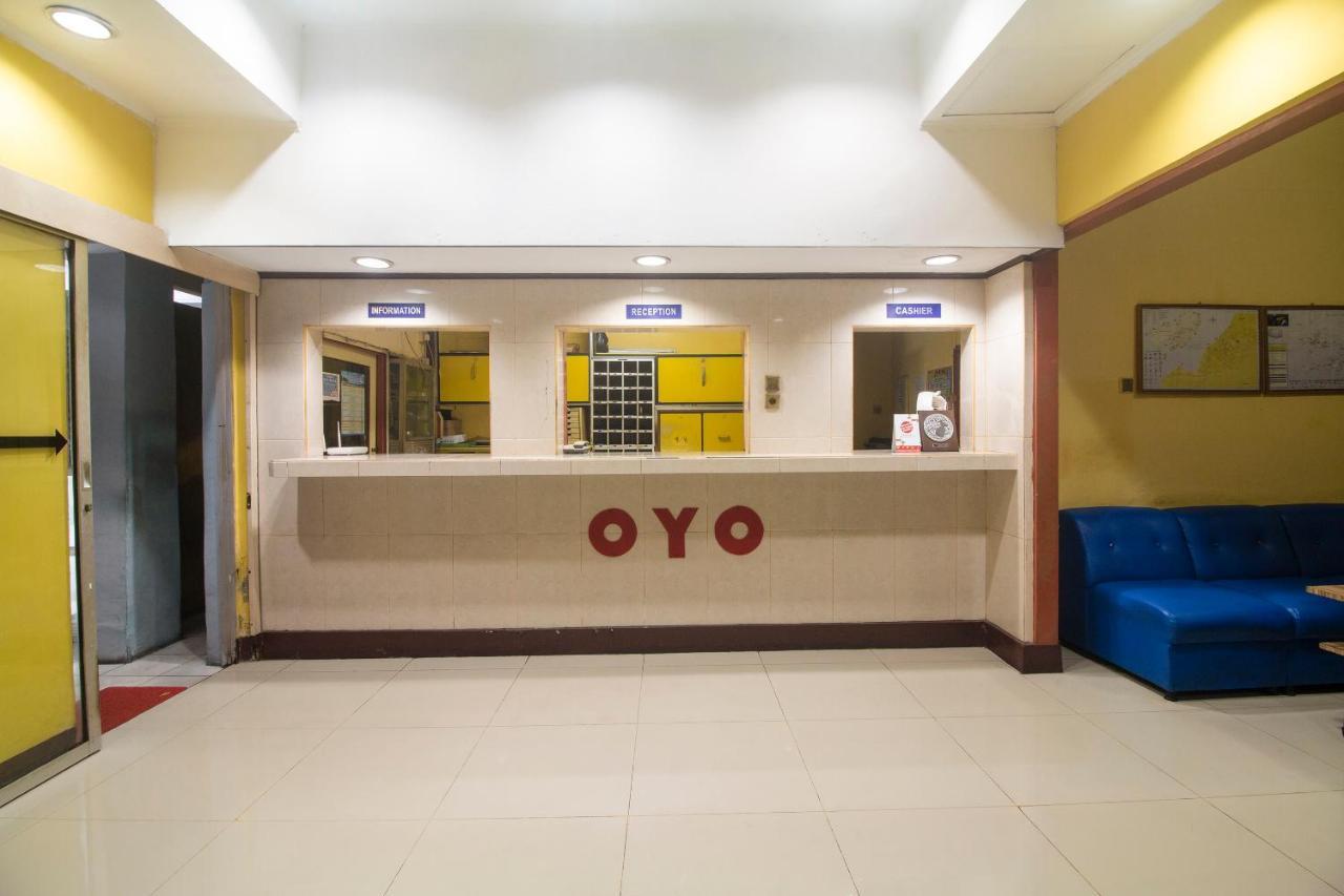 Oyo 3104 Wisata Hotel Амбон Экстерьер фото